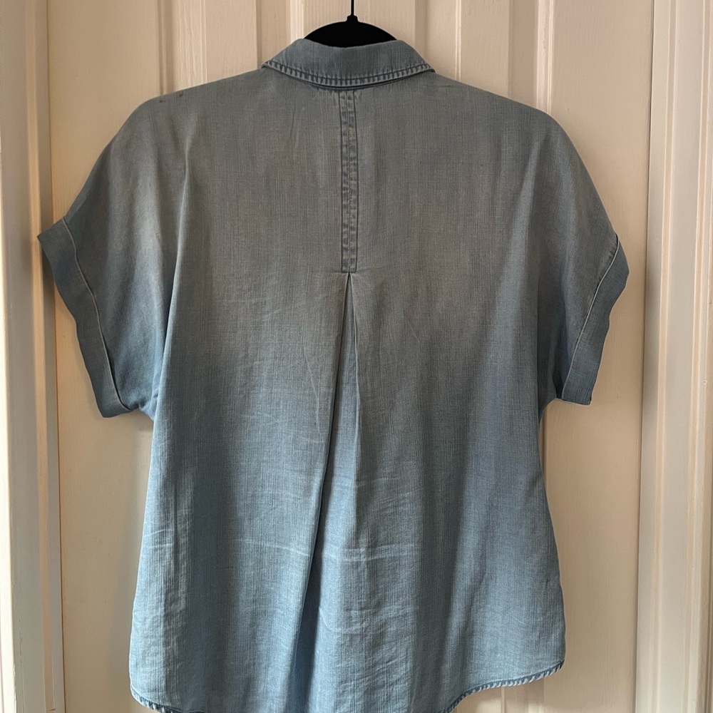 Anthropologie Cloth & Stone Breezy Chambray Denim Button Down - Picture 5 of 5